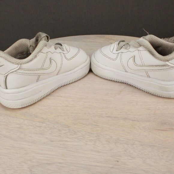 Title: Nike Air Force 1 Toddler 4C White Leather Low Sneakers Classic Casual - Picture 8 of 11